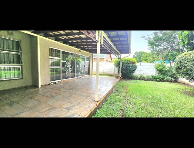 3 BEDROOM FREEHOLD FOR SALE IN BRACKENHURST